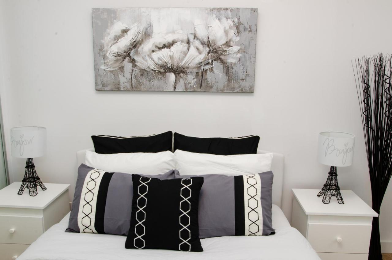 Marvelous Apartments In The Heart Of Toronto Exteriör bild